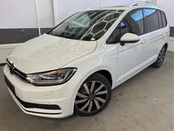 Weiss Neu 2025 VW Touran Family Van / Kleinbus | 38.070 € (Etwas zu teuer)