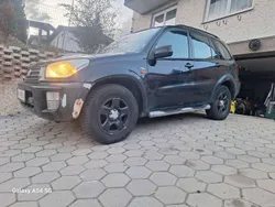 Schwarz Gebraucht 2003 Toyota RAV4 SUV | 2.400 € (Superpreis)