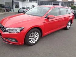 Rot Gebraucht 2021 VW Passat Business Kombi | 14.899 € (Guter Preis)