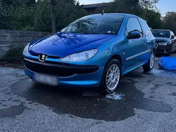 Blau Gebraucht 1999 Peugeot 206 Kleinwagen | 800 € (Guter Preis)