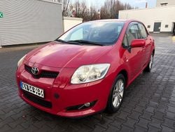 Rot Gebraucht 2009 Toyota Auris Life Limousine | 6.500 € (Etwas zu teuer)