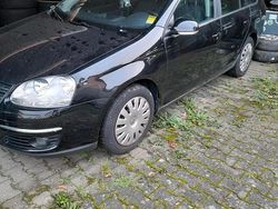 Schwarz Gebraucht 2008 VW Golf V Kombi | 2.450 € (Fairer Preis)