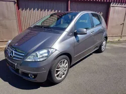 Grau Gebraucht 2011 Mercedes A180 Avantgarde Kleinwagen | 2.999 € (Fairer Preis)