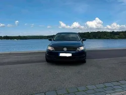Blau Gebraucht 2012 VW Jetta Limousine | 5.300 € (Guter Preis)