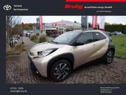 Beige Neu 2025 Toyota Aygo X SUV | 16.799 € (Guter Preis)