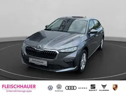 Graphitegrau metallic Neu 2025 Skoda Scala Essence Kleinwagen | 24.990 € (Teuer)