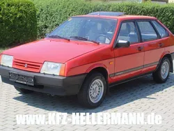 Rot Gebraucht 1992 Lada Samara Kleinwagen | 4.995 €