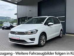 Weiß Gebraucht 2015 VW Golf VII LOUNGE Limousine | 10.890 € (Fairer Preis)