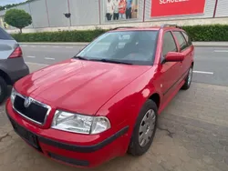 Rot Gebraucht 2005 Skoda Octavia Ambiente Kombi | 1.890 € (Fairer Preis)