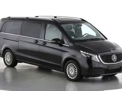 Obsidianschwarz metallic Gebraucht 2024 Mercedes EQV300 Avantgarde Van / Kleinbus | 57.690 € (Etwas zu teuer)