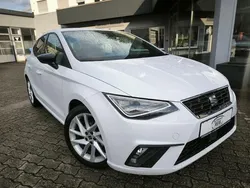 Weiss Gebraucht 2023 Seat Ibiza FR Limousine | 15.990 € (Guter Preis)