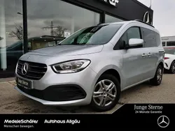 Helvinsilber Gebraucht 2024 Mercedes T180 Style Van / Kleinbus | 27.850 € (Etwas zu teuer)
