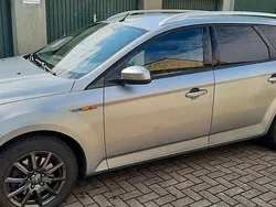 Grau Gebraucht 2009 Ford Mondeo Kombi | 2.450 € (Fairer Preis)