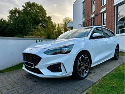 Weiß Gebraucht 2020 Ford Focus ST-Line X Kombi | 14.999 € (Fairer Preis)