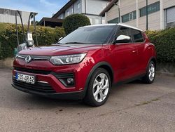 Rot Gebraucht 2021 Ssangyong (KGM) Tivoli SUV | 13.490 €