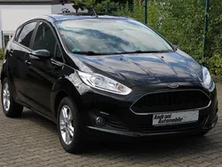 Schwarz Gebraucht 2016 Ford Fiesta Celebration Kleinwagen | 4.950 € (Fairer Preis)