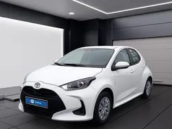 Weiß Gebraucht 2025 Toyota Yaris Hybrid Comfort Limousine | 21.750 € (Guter Preis)