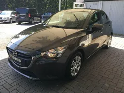Braun Gebraucht 2015 Mazda 2 Center-Line Limousine | 10.480 € (Fairer Preis)