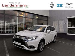 Weiß Gebraucht 2021 Mitsubishi Outlander P-HEV Limousine | 22.990 € (Fairer Preis)