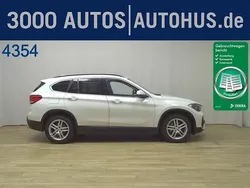 Weiss Gebraucht 2021 BMW X1 Advantage SUV | 17.450 € (Guter Preis)