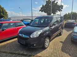 Schwarz Gebraucht 2018 Opel Combo Selection Van / Kleinbus | 10.499 € (Fairer Preis)