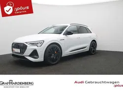 Gletscherweiß metallic Gebraucht 2022 Audi e-tron S-Line SUV | 45.980 € (Etwas zu teuer)