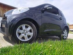 Schwarz Gebraucht 2010 Toyota iQ Kleinwagen | 4.900 € (Fairer Preis)