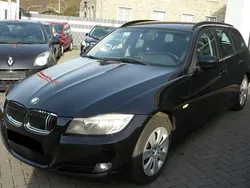 Schwarz Gebraucht 2010 BMW 318 Kombi | 2.500 € (Guter Preis)