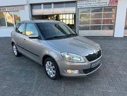 Bezova capuccino/capuccino bei Gebraucht 2013 Skoda Fabia Ambition Limousine | 4.900 € (Fairer Preis)