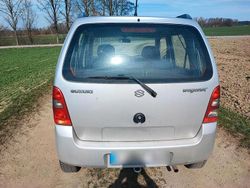 Silber Gebraucht 2003 Suzuki Wagon R+ Kleinwagen | 1.500 €