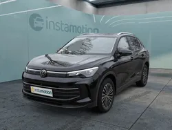Schwarz Gebraucht 2024 VW Tiguan Life SUV | 38.490 € (Etwas zu teuer)
