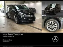 Obsidianschwarz metallic Gebraucht 2024 Mercedes V250 Avantgarde Van / Kleinbus | 62.610 € (Etwas zu teuer)