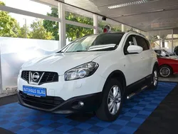 Weiß Gebraucht 2011 Nissan Qashqai Tekna SUV | 8.890 € (Etwas zu teuer)