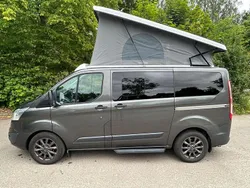 Grau Gebraucht 2017 Ford Tourneo Custom Van / Kleinbus | 24.490 €