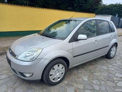 Silber Gebraucht 2005 Ford Fiesta Kleinwagen | 2.550 € (Fairer Preis)