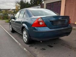 Blau Gebraucht 2005 Ford Mondeo Ghia Limousine | 1.950 € (Fairer Preis)