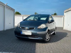 Grau Gebraucht 2008 Toyota Aygo Kleinwagen | 3.250 € (Etwas zu teuer)