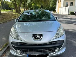 Silber Gebraucht 2009 Peugeot 207 CC Premium Cabrio | 2.700 € (Guter Preis)