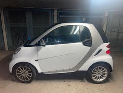 Weiß Gebraucht 2008 Smart ForTwo Coupé Kleinwagen | 4.590 € (Etwas zu teuer)