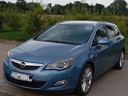 Blau Gebraucht 2011 Opel Astra Design Edition Kombi | 4.500 € (Fairer Preis)