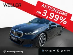 Saphirschwarz (schwarz) Gebraucht 2024 BMW 520 M Sport Kombi | 51.555 € (Superpreis)