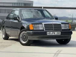 Gebraucht 1990 Mercedes E230 Limousine | 10.945 €