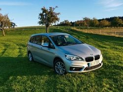 Silber Gebraucht 2015 BMW 218 Gran Tourer Van / Kleinbus | 12.000 € (Guter Preis)
