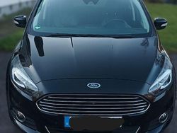 Schwarz Gebraucht 2016 Ford S-MAX Titanium Van / Kleinbus | 11.500 € (Guter Preis)