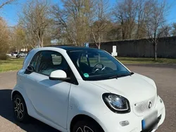 Weiß Gebraucht 2015 Smart ForTwo Coupé Coupé | 9.500 € (Fairer Preis)