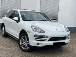 Weiß Gebraucht 2013 Porsche Cayenne SUV | 20.900 € (Guter Preis)