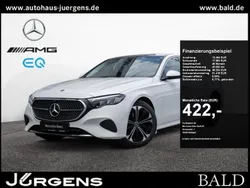 Weiss polarweiss Gebraucht 2023 Mercedes E220 Avantgarde Limousine | 44.190 € (Superpreis)