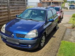 Blau Gebraucht 2002 Renault Clio II Kleinwagen | 500 €