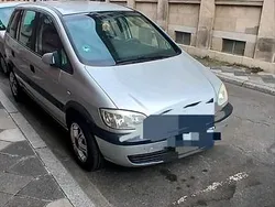 Silber Gebraucht 1995 Opel Zafira Van / Kleinbus | 1.350 €