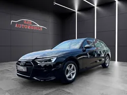 Brillantschwarz (metallic) Gebraucht 2023 Audi A4 Design Kombi | 26.899 € (Guter Preis)